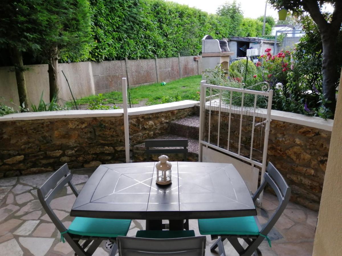 Apartment Type F2 Proche Paris 25 Km *