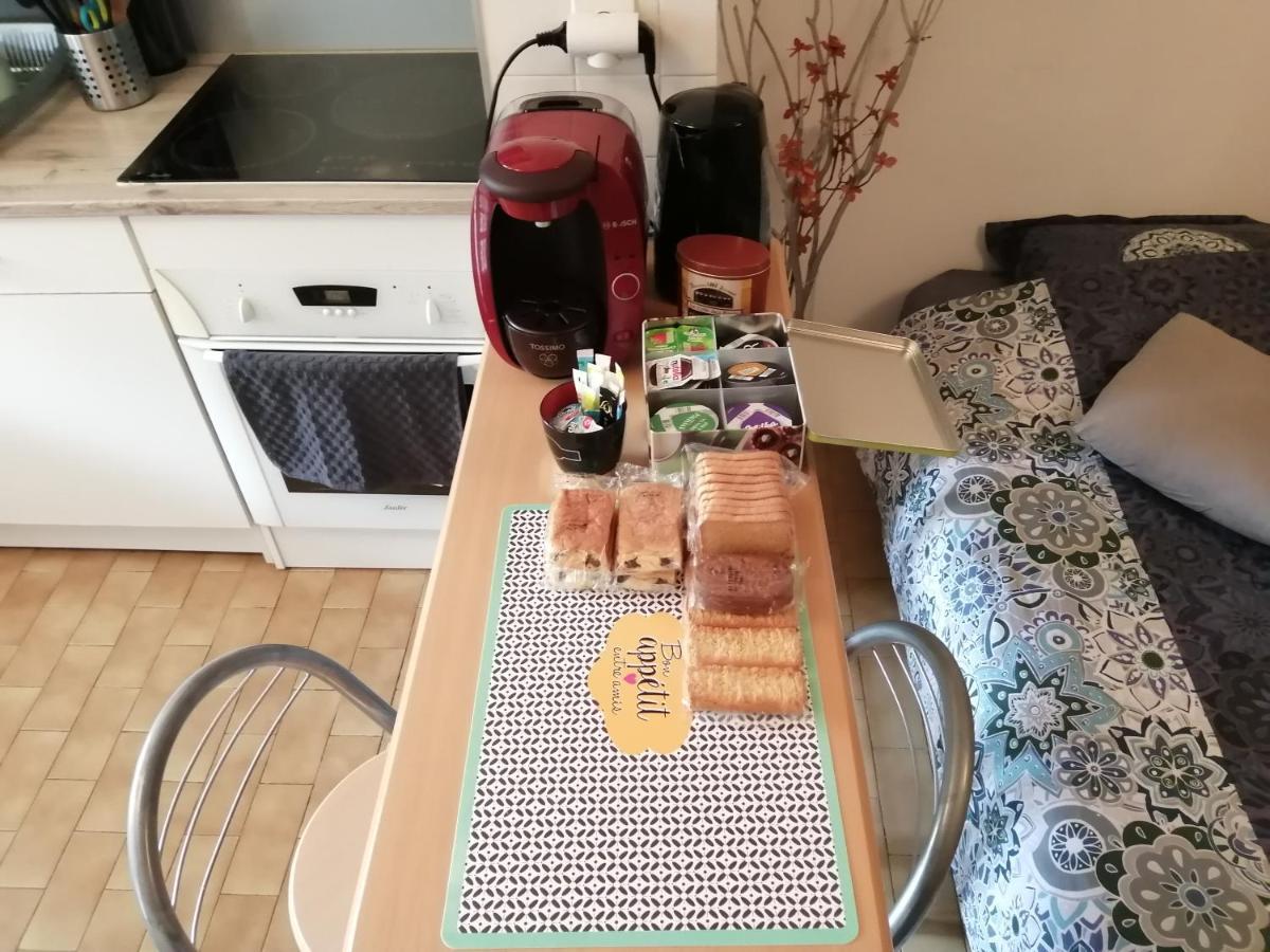 Type F2 Proche Paris 25 Km Apartment